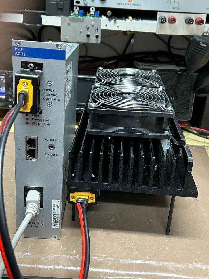 amplifier 13 cm  ook voor de q-100, Telecommunicatie, Zenders en Ontvangers, Refurbished, Zender, Ophalen of Verzenden