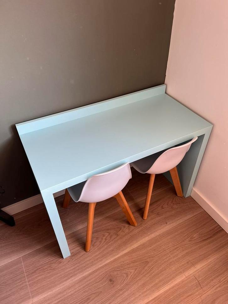 Kinderbureautje met 2 stoeltjes, Huizen en Kamers, Kamers te huur