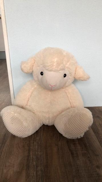 Grote schaap knuffel beschikbaar voor biedingen