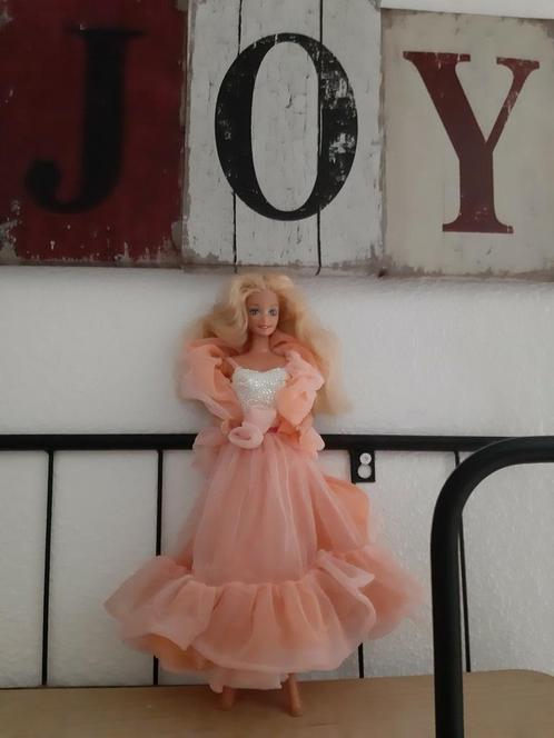 Barbie peaches and creme van Mattel '80, Verzamelen, Poppen, Zo goed als nieuw, Pop, Ophalen of Verzenden
