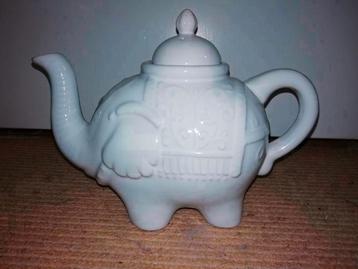 Leuke theepot in de vorm van een olifant 1 beschikbaar voor biedingen