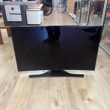 Samsung UE48H6850AW 48" Smart TV | Nette staat beschikbaar voor biedingen