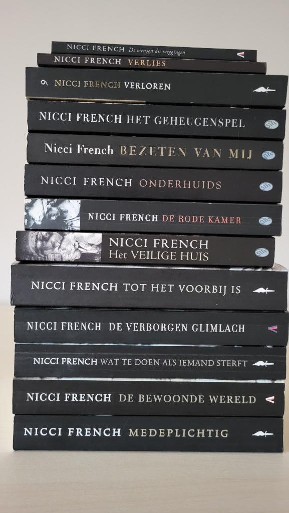 13 Nicci French boeken, Boeken, Thrillers, Gelezen, Nederland, Ophalen of Verzenden