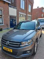 Volkswagen Tiguan 1.4 TSI 90KW BMT 2015 Grijs, Auto's, Volkswagen, Te koop, Zilver of Grijs, Geïmporteerd, 5 stoelen