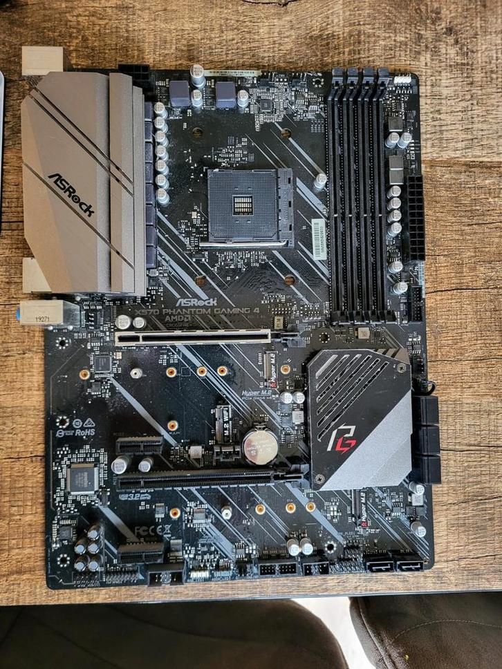 ASRock X570 Phantom Gaming 4 Moederbord, Computers en Software, Moederborden, Gebruikt, AMD, DDR4, Ophalen of Verzenden