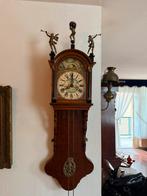 Grote Friese staartklok / wandklok hout, Antiek en Kunst, Antiek | Klokken, Ophalen