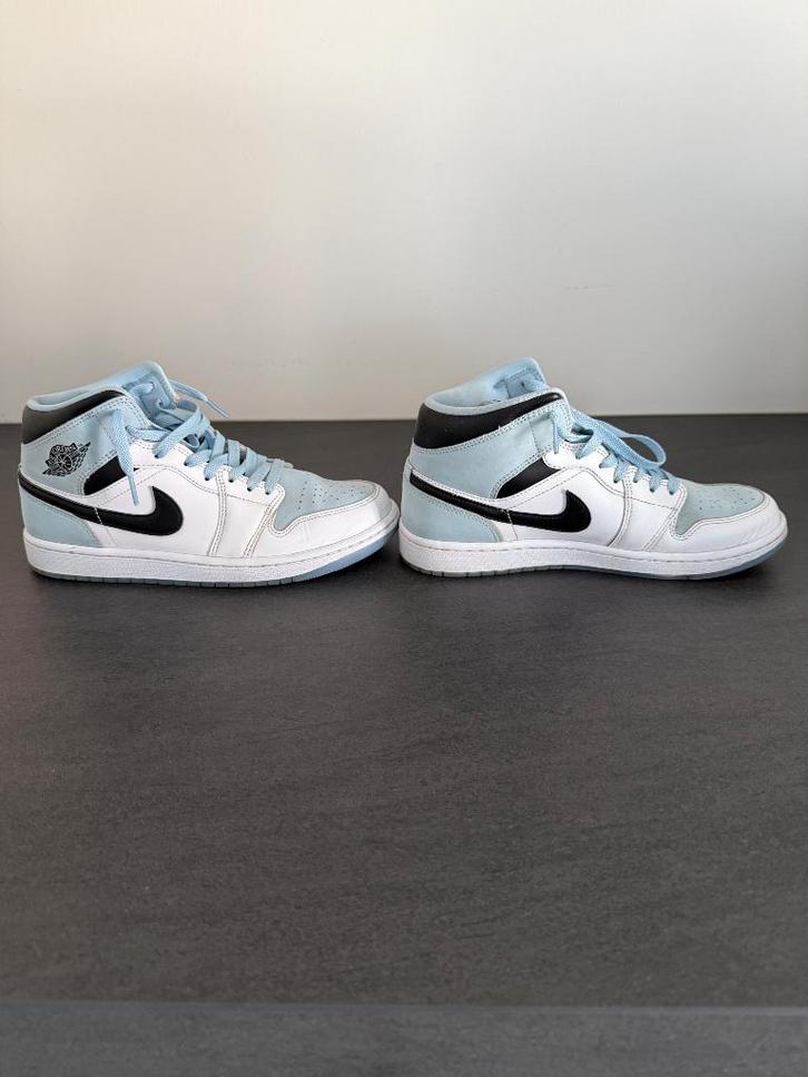 Air Jordan schoenen  maat 41, Kleding | Dames, Schoenen, Zo goed als nieuw, Sneakers of Gympen, Overige kleuren, Ophalen of Verzenden