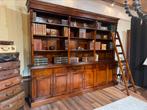 NIEUW: Klassiek XL engelse boeken kast bibliotheek Mahonie, Huis en Inrichting, Kasten | Boekenkasten, Klassiek mahonie engels boeken kast