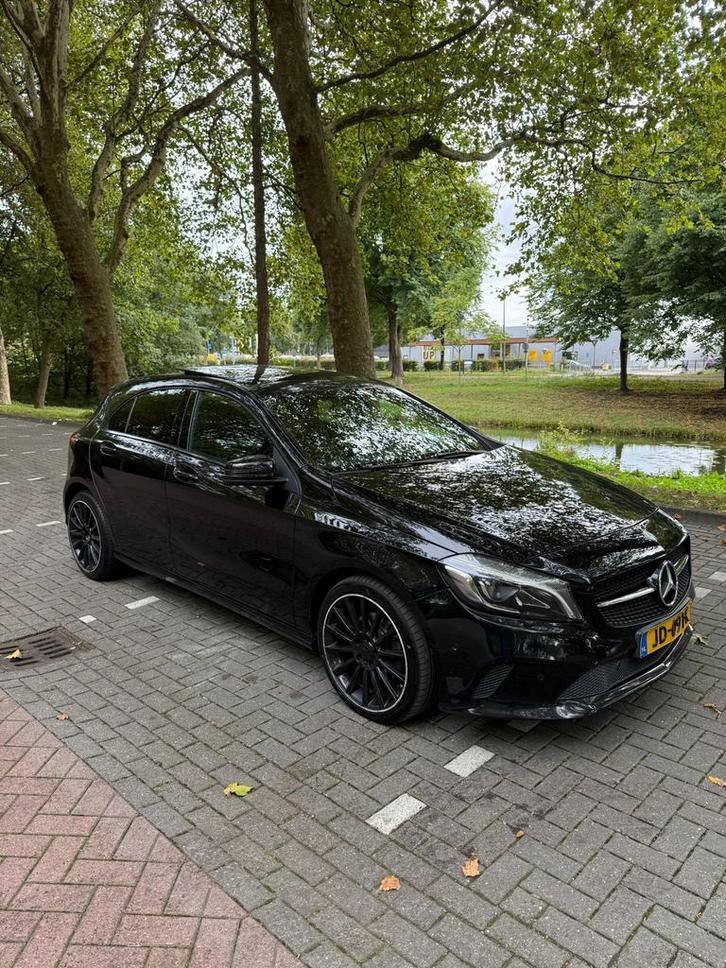 Mercedes-Benz A-Klasse 1.6 A160 AUT 2016 Zwart, Auto's, Mercedes-Benz, Particulier, A-Klasse, Adaptive Cruise Control, Airbags