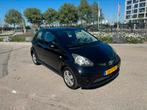 Toyota Aygo Airco Carplay 5DRS Zwart 1.0 12V VVT-I, Stof, Zwart, 4 stoelen, Origineel Nederlands