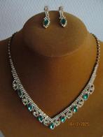 Sieraden set ketting en oorbellen, Ophalen, Overige materialen, Met strass, Zo goed als nieuw