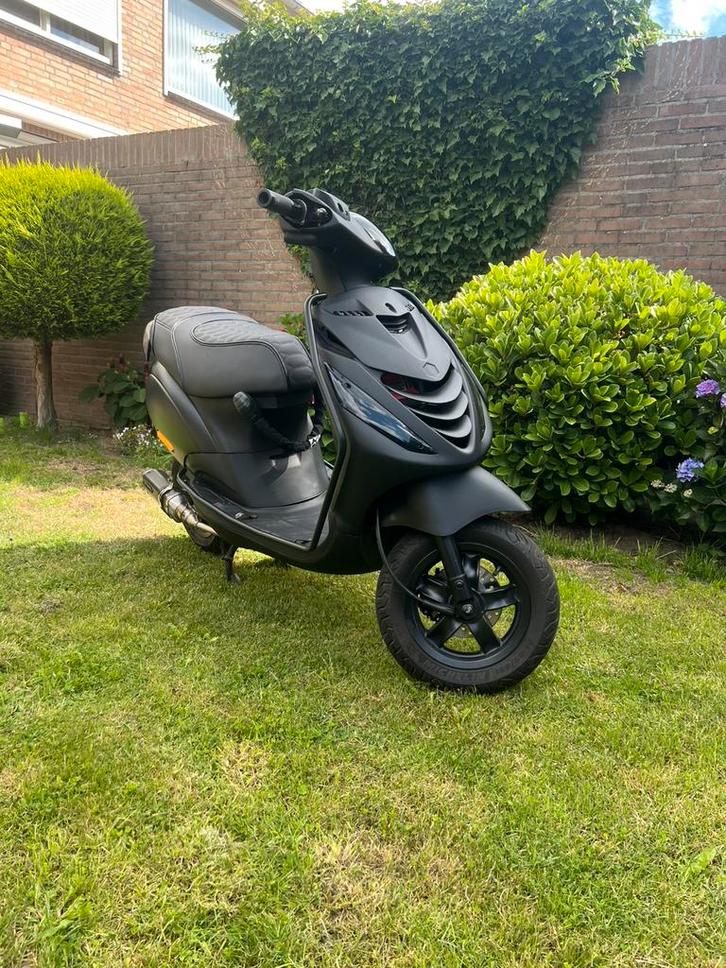 Zip 4t, Fietsen en Brommers, Scooters | Piaggio, Zo goed als nieuw, Zip, Ophalen of Verzenden