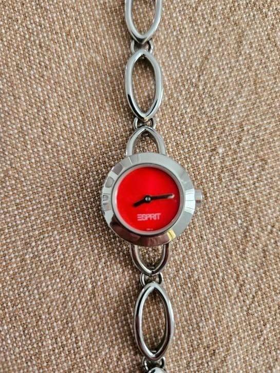 Esprit Dameshorloge met Rode Wijzerplaat, Sieraden, Tassen en Uiterlijk, Horloges | Dames, Gebruikt, Polshorloge, Esprit, Staal