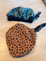 Twee hippe pietenmutsjes bruin en groen trendy, Ophalen of Verzenden, Zo goed als nieuw
