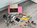 Schleich stal met 16 paarden en accessoires, Ophalen of Verzenden, Gebruikt, Jongen of Meisje