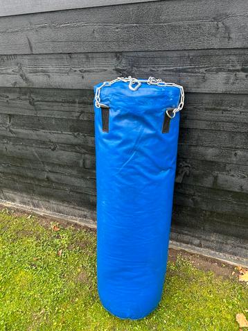 Blauwe Bokszak beschikbaar voor biedingen