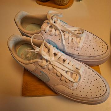 Nike schoenen  beschikbaar voor biedingen
