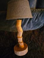 SCHEMERLAMP  GRIJS MET MASSIEF HOUT, Ophalen of Verzenden, Hout, Minder dan 50 cm