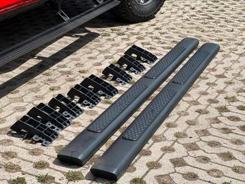 Treeplank voor Jeep Gladiator beschikbaar voor biedingen