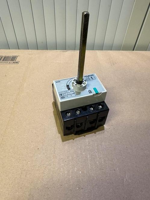 Lastscheider / hoofdSchakelaar DUCO HOLEC DCM 63/4 - 63A, Hobby en Vrije tijd, Elektronica-componenten, Zo goed als nieuw, Ophalen of Verzenden