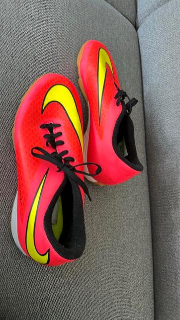 Nike leuke sport/ voetbal schoenen hypervenon maat 42 
