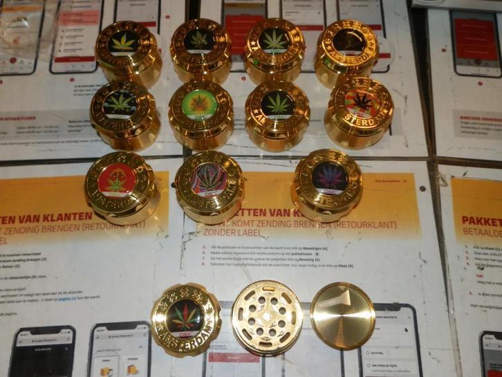 Grinders, Verzamelen, Rookartikelen, Aanstekers en Luciferdoosjes, Nieuw, Overige typen, Ophalen of Verzenden