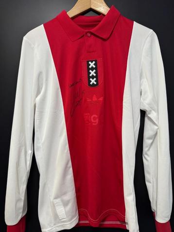 Gesigneerd 125 jubileumshirt Ajax door Weghorst beschikbaar voor biedingen