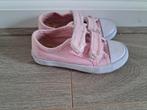 Gymschoenen 25, Kinderen en Baby's, Kinderkleding | Schoenen en Sokken, Gebruikt, Meisje, Sportschoenen, Ophalen of Verzenden