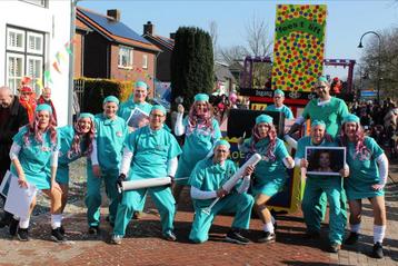 Carnavalskleding Dokters/chirurgen loopgroep/carnavalswagen beschikbaar voor biedingen