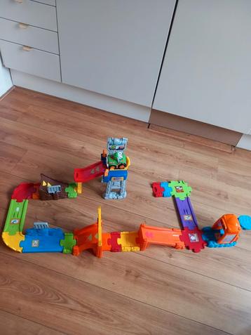 toet toet auto.s monster truck baan vtech 