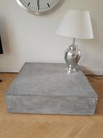 Grote lage salontafel vierkant beton afwerking 110x110x30 cm, Ophalen, 50 tot 100 cm, Vierkant, 50 tot 100 cm
