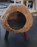 Kattenmand op houten pootjes, Dieren en Toebehoren, Kattenmanden, Ophalen, Zo goed als nieuw, Riet