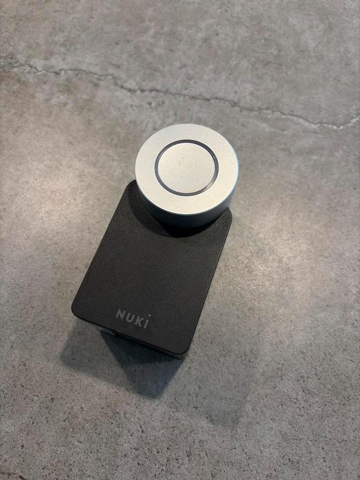 Nuki Smart Lock - Slimme Deurvergrendeling, Doe-het-zelf en Verbouw, Alarmsystemen, Zo goed als nieuw, Compleet systeem, Overige soorten