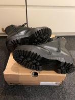 Dr. Martens Jadon II Mono - Maat 40 Nieuw, Kleding | Dames, Schoenen, Ophalen of Verzenden, Nieuw, Zwart, Lage of Enkellaarzen