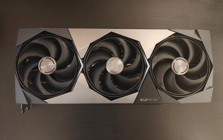 MSI SUPRIM RTX 5090 32G SOC, Computers en Software, Videokaarten, Zo goed als nieuw, Nvidia, PCI-Express 5.0, Overige soorten