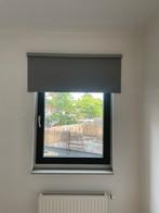 Grijze rolgordijnen, Huis en Inrichting, Stoffering | Gordijnen en Lamellen, Ophalen, 100 tot 150 cm, Zo goed als nieuw, Grijs