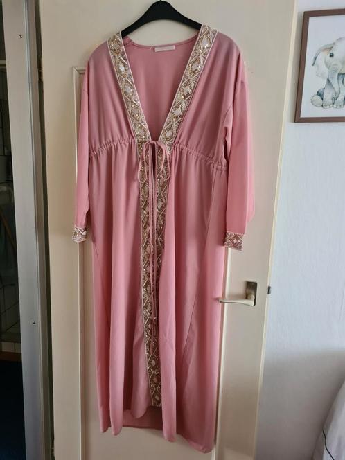 Marokkaanse roze jurk nieuw te koop!, Kleding | Dames, Gelegenheidskleding, Nieuw, Overige typen, Maat 46/48 (XL) of groter, Roze