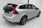 Volvo V60 2.0 T3 Ocean Race LEER / XENON € 15.945,00, Auto's, 1479 kg, Gebruikt, LED verlichting, 4 cilinders