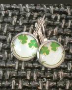 Oorbellen klavertje smiley, Verzenden, Nieuw, Zilver, Hangers