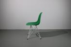 16 Vitra Eames DSR dining chairs groen, Nieuw, Vijf, Zes of meer stoelen, Metaal, Ophalen