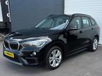 BMW X1 SDrive18i Centennial High Executive NAVI/CLIMA/STOELV, Zwart, Bedrijf, Handgeschakeld, Lichtsensor