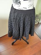 apart zwart opengewerkt klok rokje van Cos . mt S, Kleding | Dames, Rokken, COS, Zwart, Ophalen of Verzenden, Zo goed als nieuw