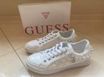 Guess sneakers wit met Kant en ketting maat 39, Kleding | Dames, Ophalen of Verzenden, Guess, Wit, Zo goed als nieuw