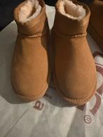Kinder Uggs maatje 34 valt klein, Kinderen en Baby's, Kinderkleding | Schoenen en Sokken, Ophalen of Verzenden