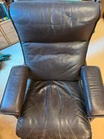 Leolux lederen draaifauteuil. Donkerbruin. Zeer relaxte zit., Huis en Inrichting, Fauteuils, Ophalen, Gebruikt, Hout, 75 tot 100 cm