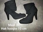 Zwarte Enkel Laarsjes Hak - Maat 39 -, Ophalen of Verzenden, Zo goed als nieuw, Zwart, Lage of Enkellaarzen