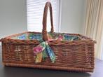 Vintage prachtige rechthoekige rieten mand, Huis en Inrichting, Woonaccessoires | Schalen en Manden, Ophalen, Mand, Zo goed als nieuw