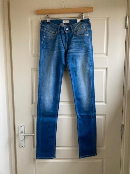 Nieuwe jeans van Pepe Jeans Ariel M472 maat 25/32, Kleding | Dames, Spijkerbroeken en Jeans, Nieuw, W27 (confectie 34) of kleiner