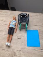 ken barbie met rolstoel made to move, Verzamelen, Ophalen of Verzenden, Zo goed als nieuw, Poppenhuis