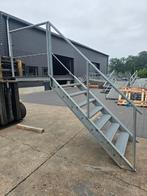 Stalen bordes trap gegalv. Hoog 1.6 mtr. Nob105, Doe-het-zelf en Verbouw, Ladders en Trappen, Ophalen, Zo goed als nieuw, Minder dan 2 meter